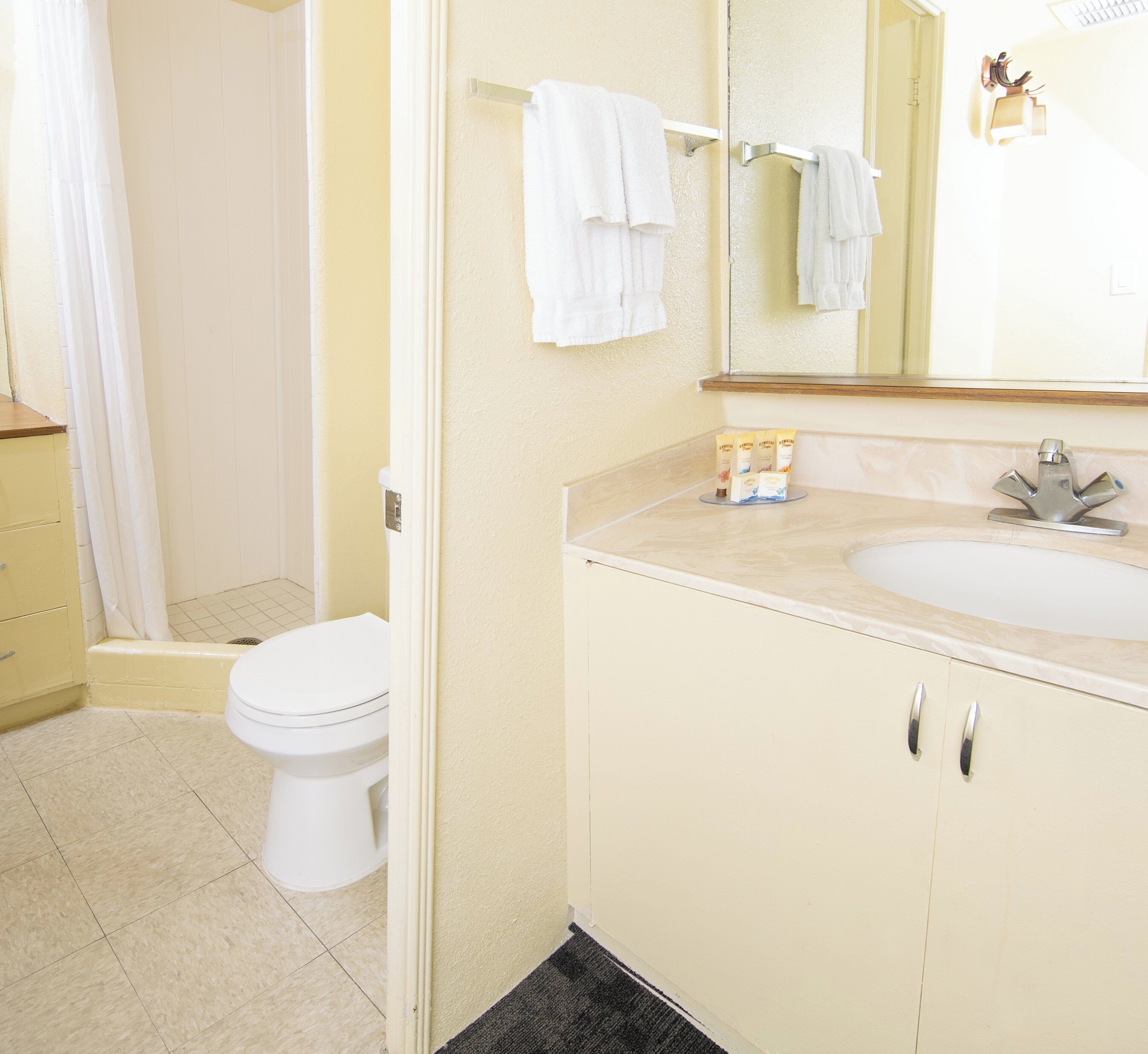 Photo - Ohia Waikiki Studio Suites