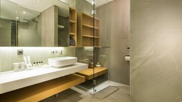 Peyto Suite | Bathroom | Hair dryer, slippers, towels, soap