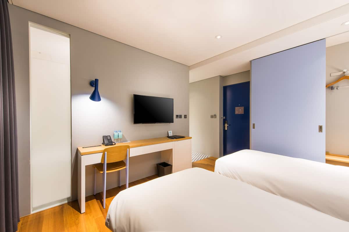Twin kamer (Urban) | 1 slaapkamer, luxe beddengoed, een kluis op de kamer