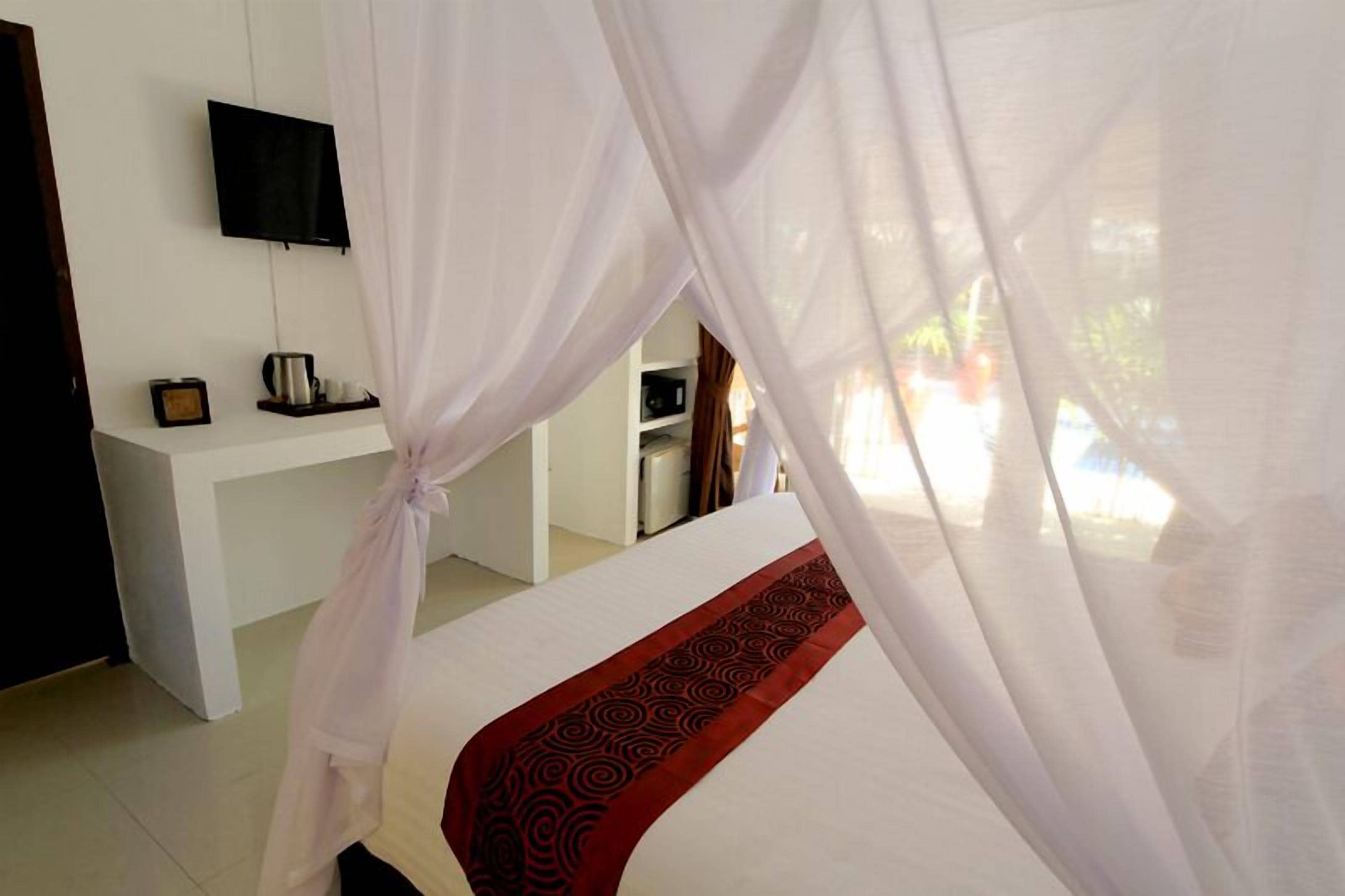 Photo - The White Cottage