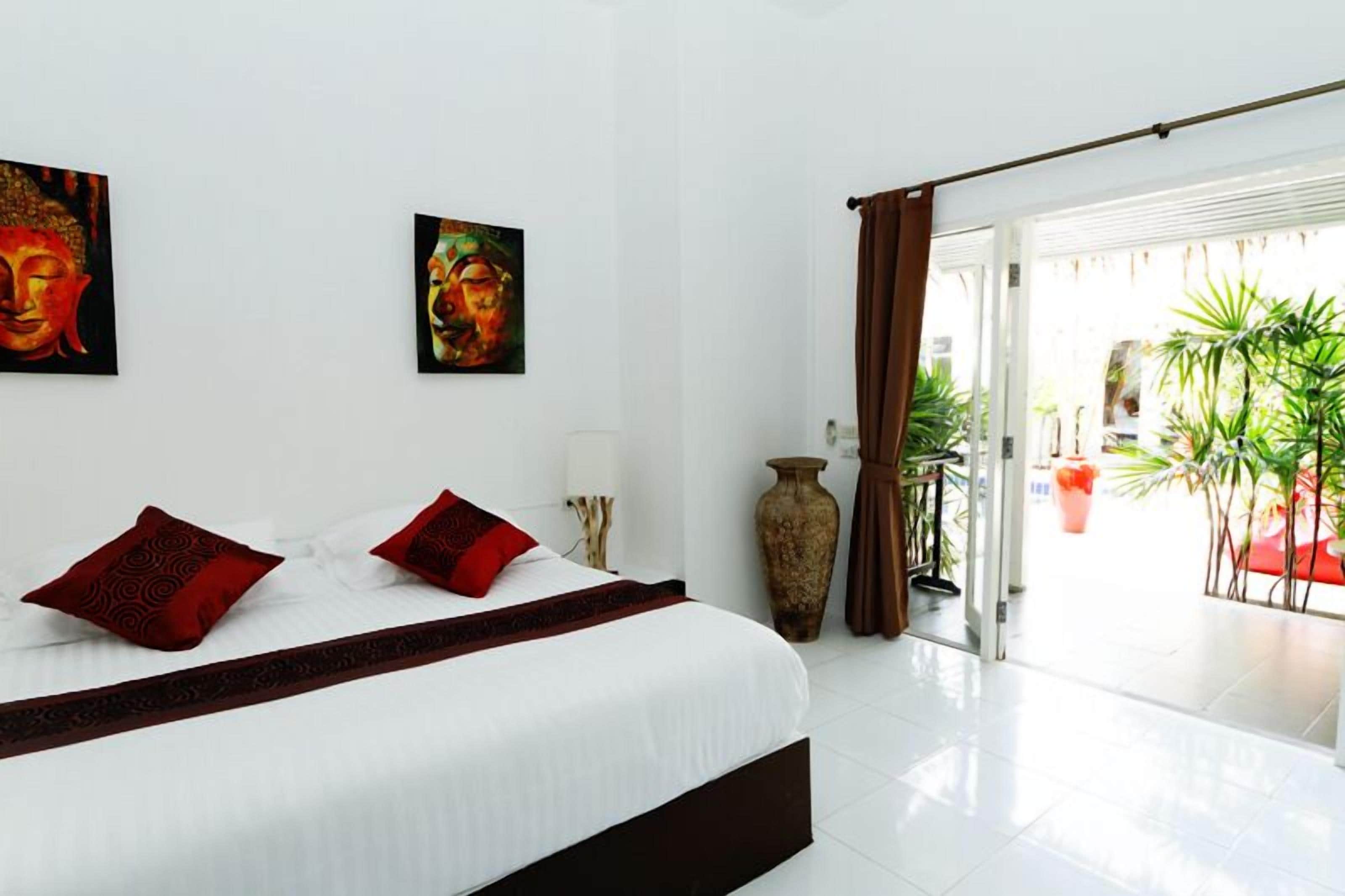 Bungalow Deluxe | Minibar, két bảo mật tại phòng, màn/rèm cản sáng 