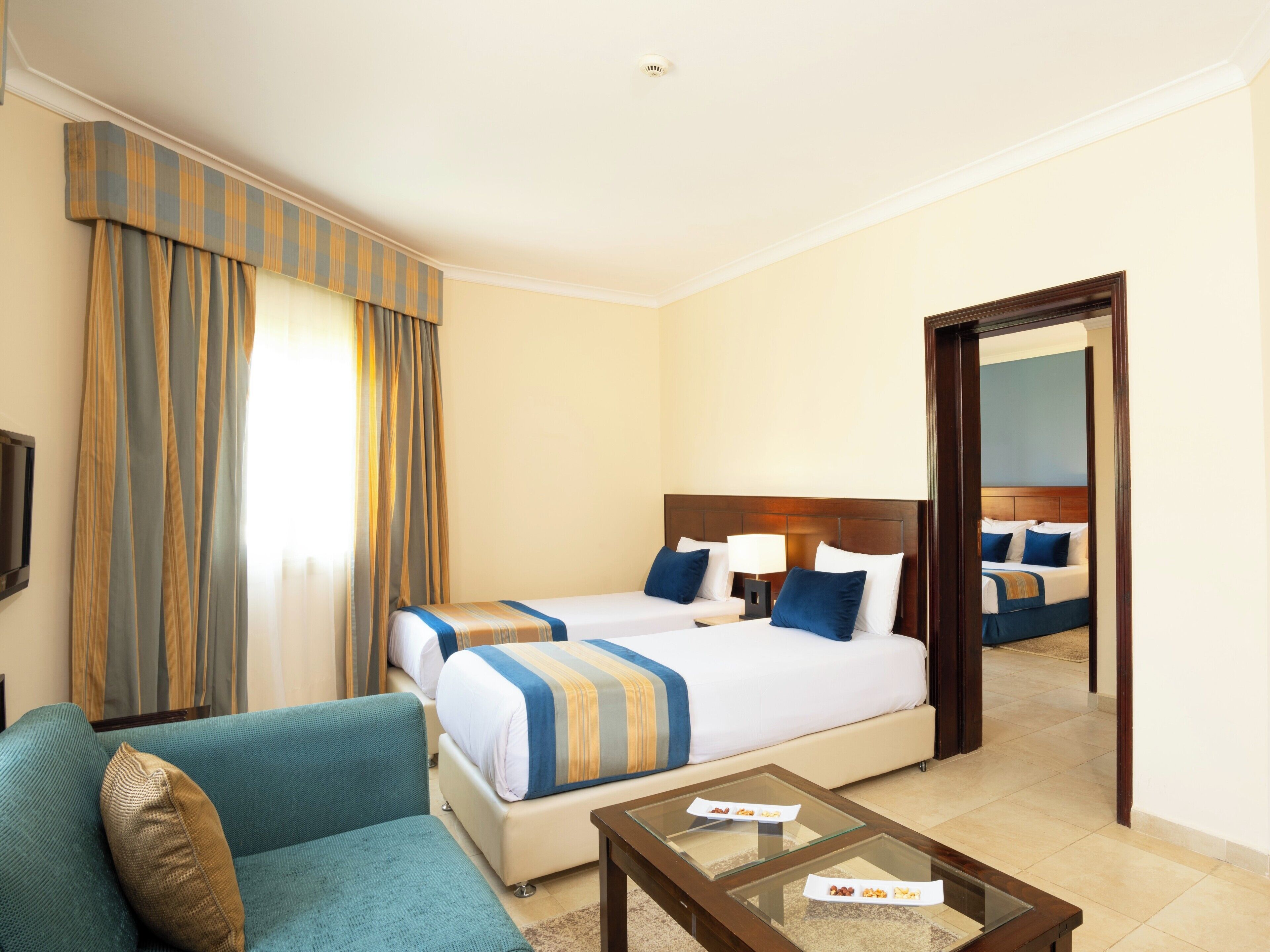 Family Suite | Egyptian cotton sheets, premium bedding, minibar, in-room safe