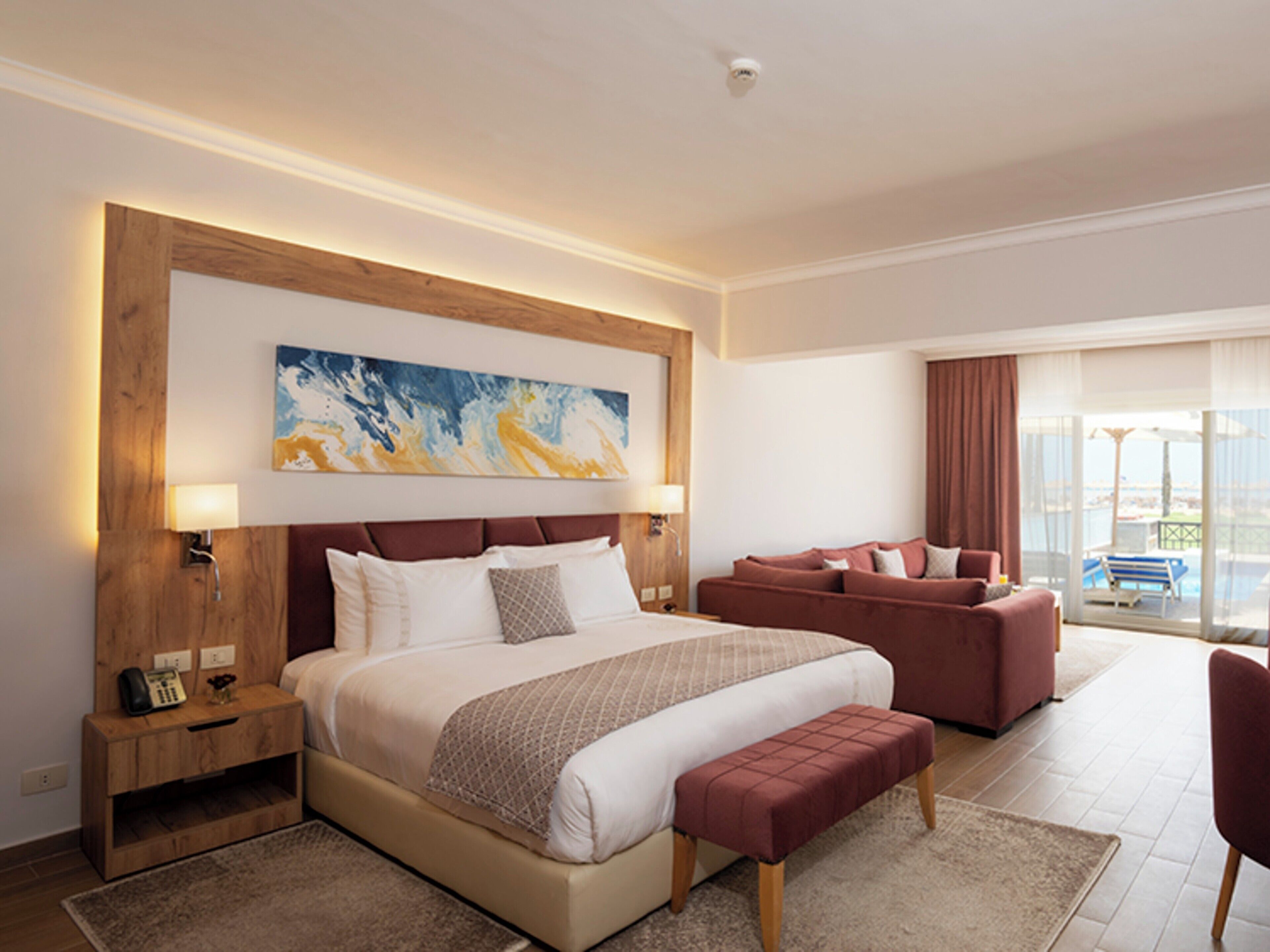Executive Studio Suite, Sea View | Egyptian cotton sheets, premium bedding, minibar, in-room safe
