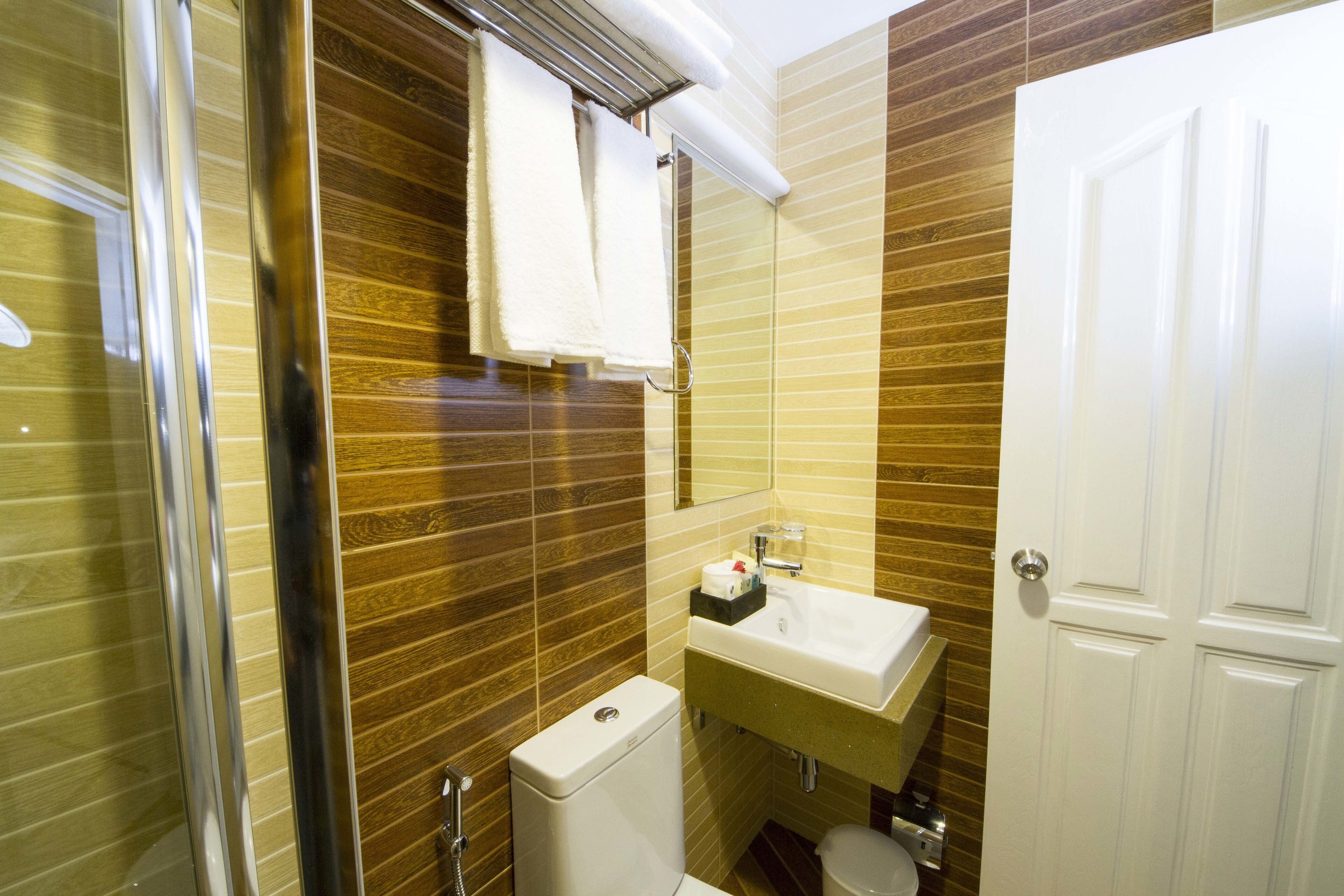 shower, free toiletries, hair dryer, dressing gowns