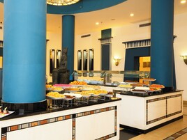 Desayuno buffet incluido todos los días 