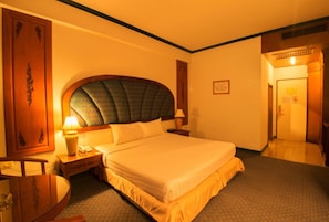 Luxury Room | Desk, free WiFi