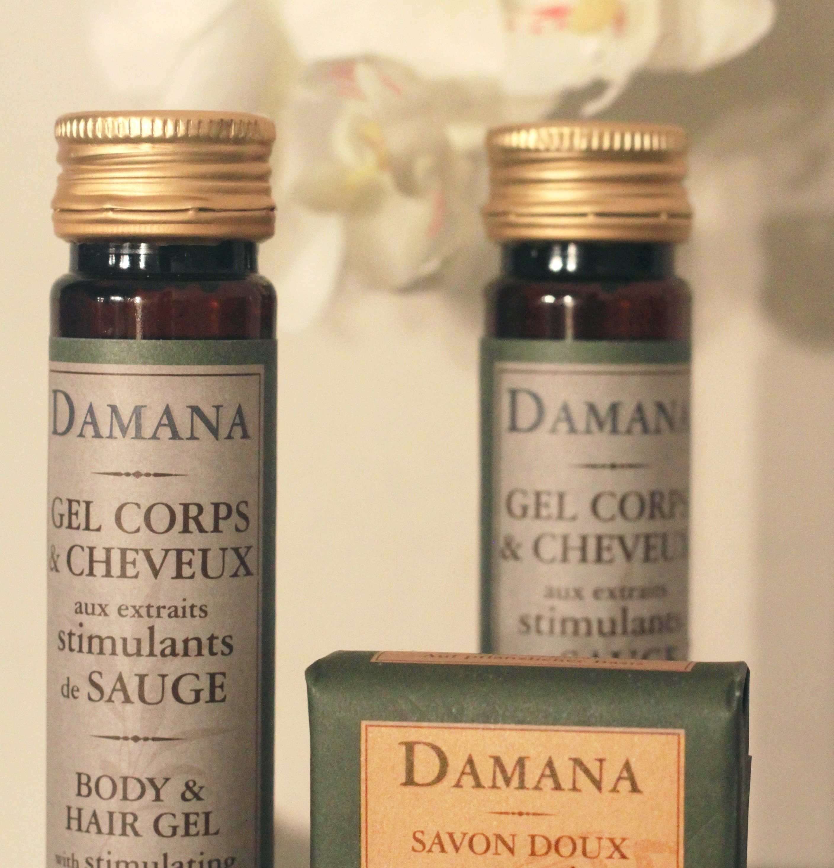 free toiletries, towels