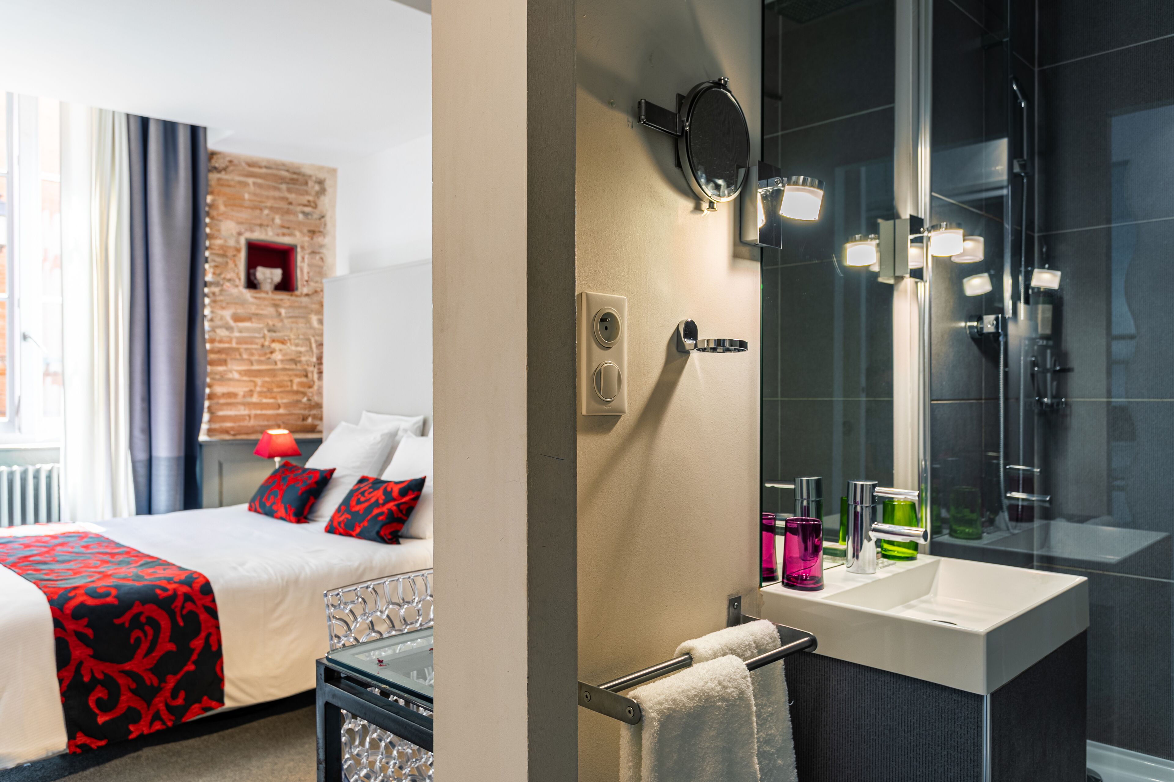 superior double room, 1 queen bed, private bathroom, city view | premium bedding, pillow-top beds, minibar, desk