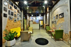 Lobby - The Rommanee Classic Guesthouse (Phuket)