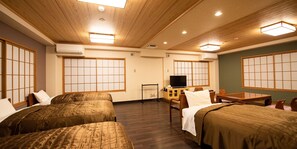 Caja de seguridad en la habitación y escritorio