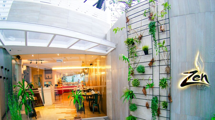 Zerenity Hotel & Suites