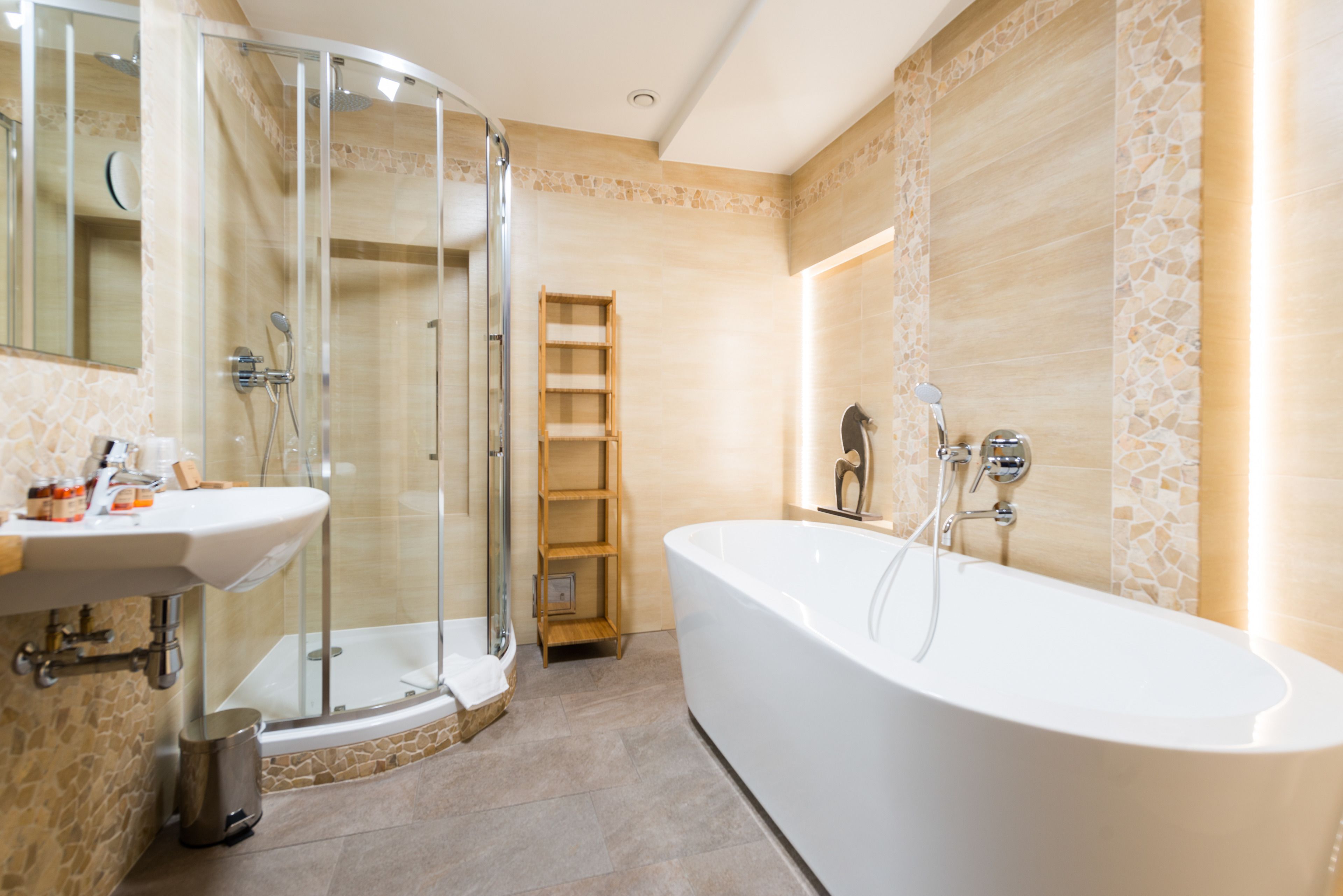 apartment | bathroom | free toiletries, hair dryer, bathrobes, towels