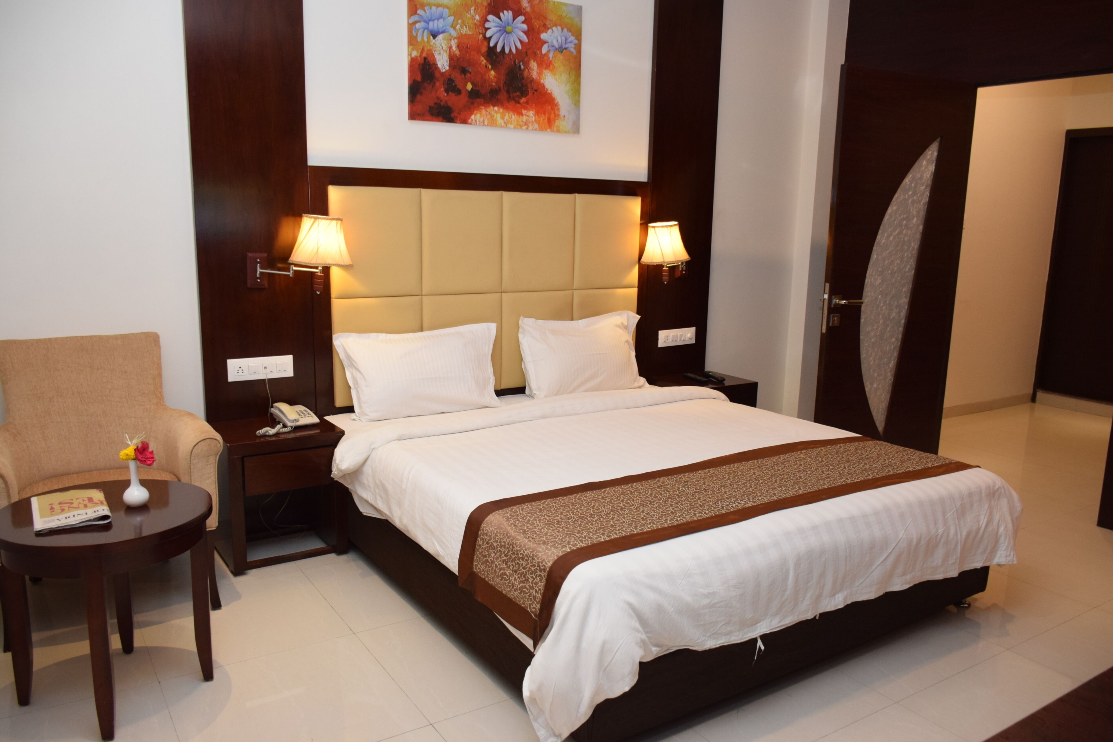 Suite (Sai Bliss Suite, Suite Room) | Biancheria da letto di alta qualità, minibar, cassaforte in camera
