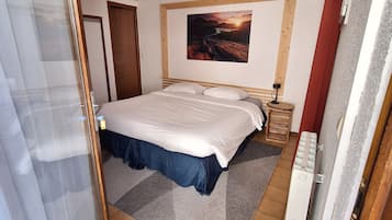 Habitación doble | Escritorio, cunas gratuitas, camas supletorias y wifi gratis