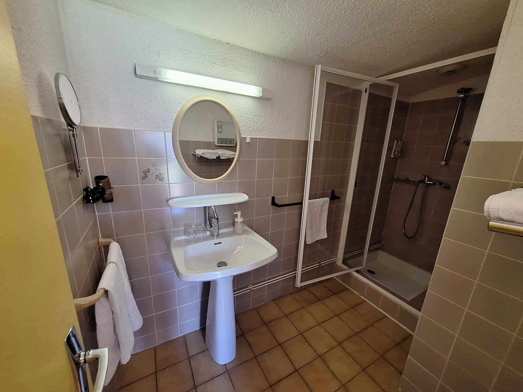 double room | bathroom | free toiletries, hair dryer, towels
