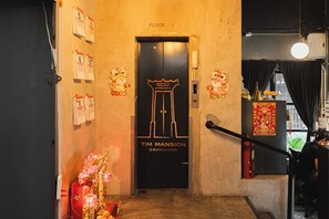 Elevator - Tim Mansion (Bangkok)