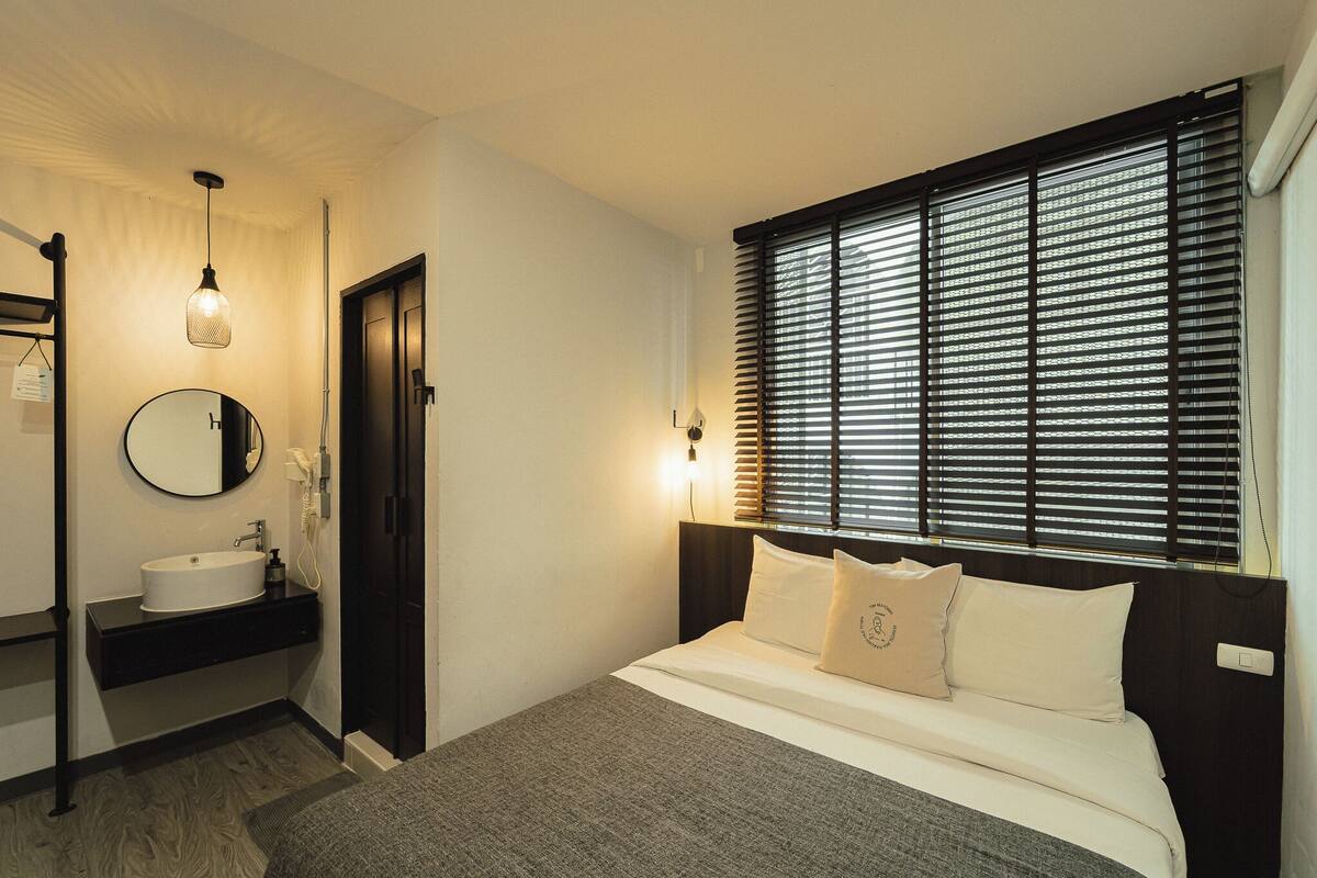 Standard King Room | مكتب وواي فاي مجانًا وملاءات أسرّة
