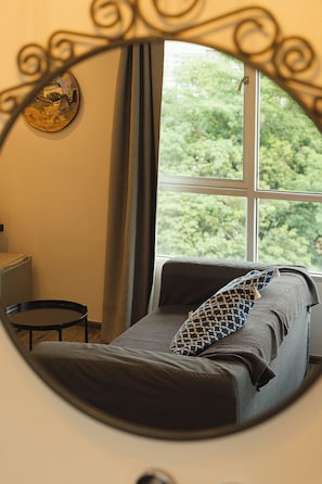 Deluxe Golden Mountain View Room | Comodidades do quarto