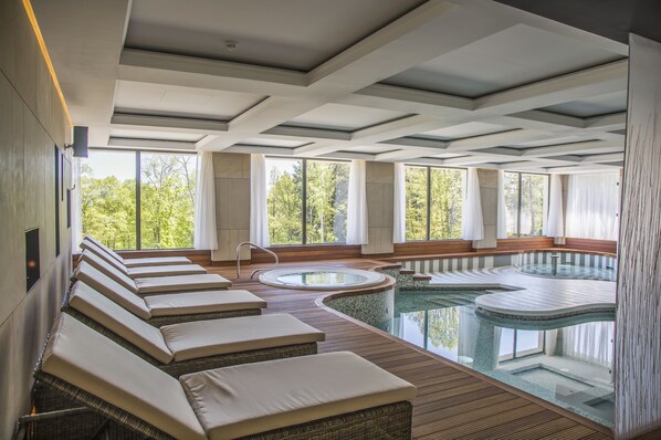 2 indoor pools, pool loungers