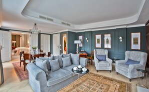 Grand Suite | Living room