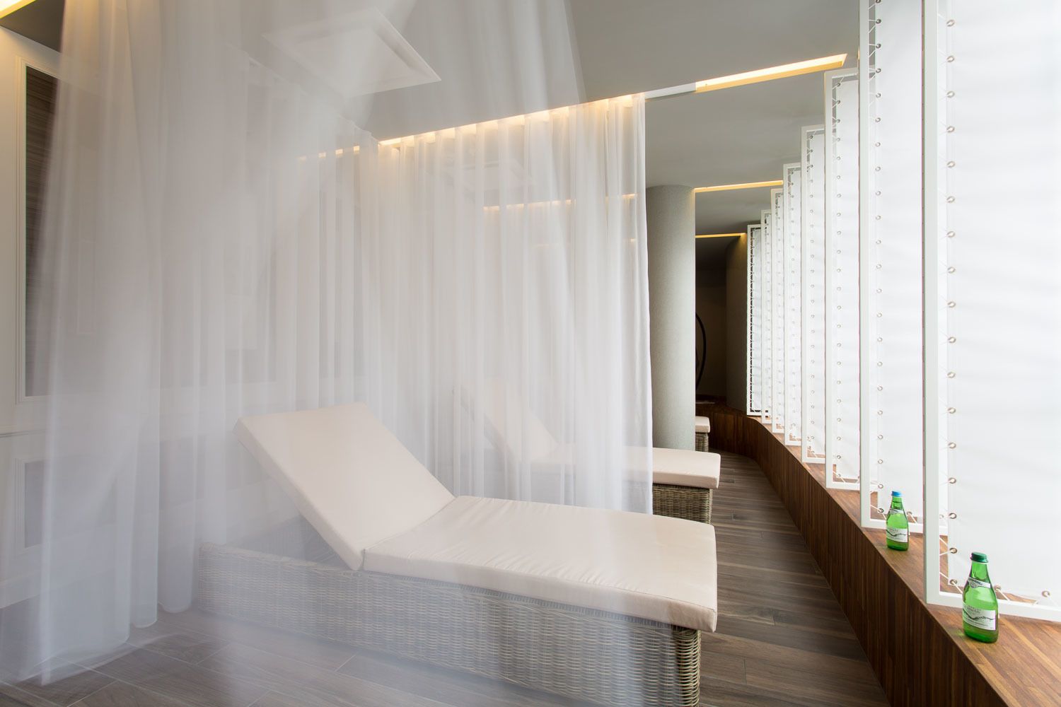 Couples treatment room(s), sauna, hot tub, body treatments, hydrotherapy