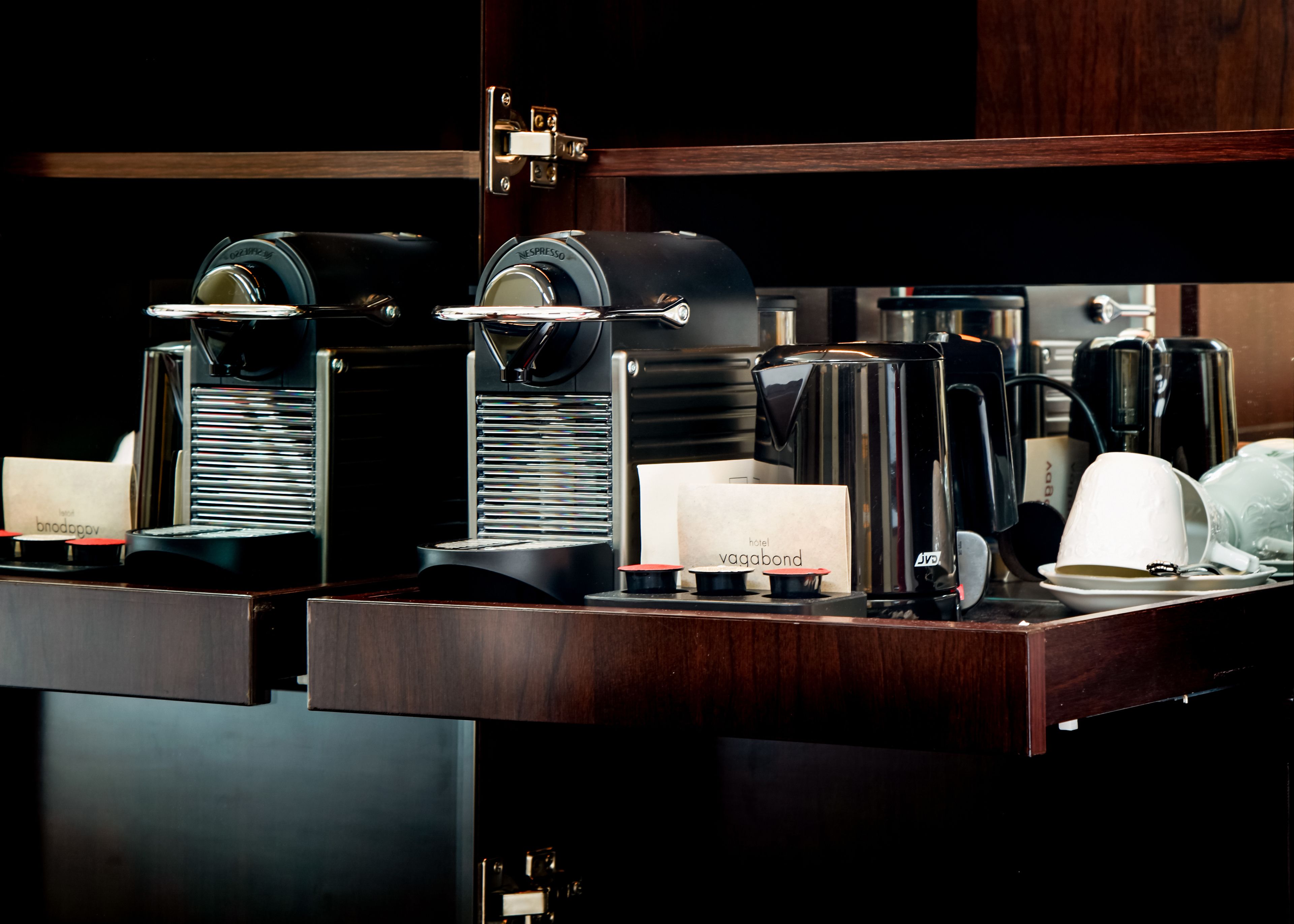 daily cooked-to-order breakfast (sgd 59.95 per person)