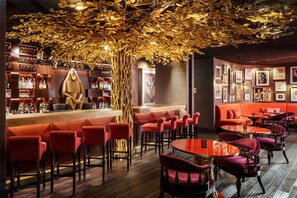 Bar (in der Unterkunft)