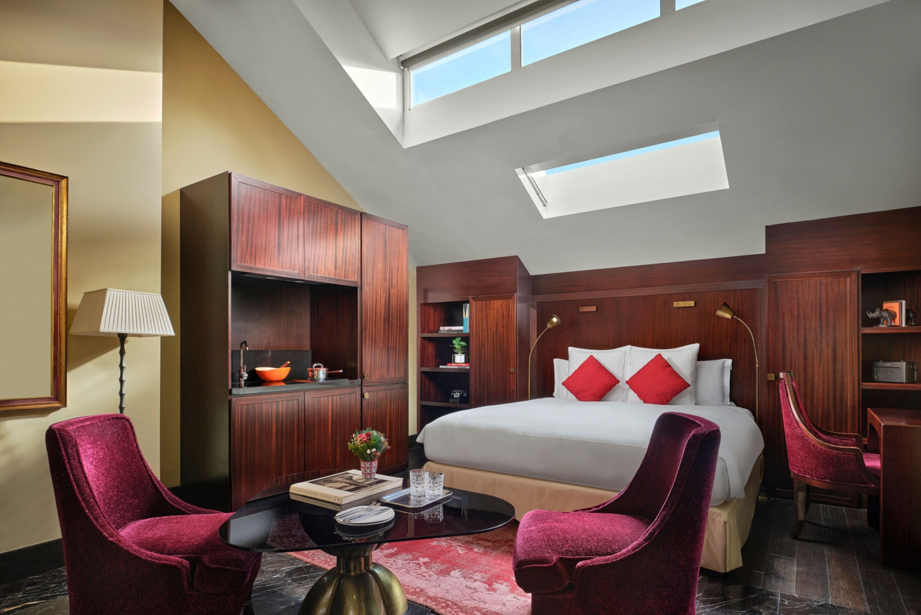 executive suite, 1 king bed | 1 bedroom, egyptian cotton sheets, premium bedding, down duvets