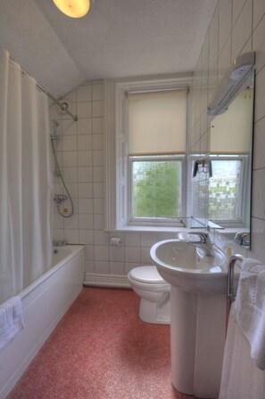 Free toiletries, hair dryer, towels - The Brentwood Hotel by Greene King Inns (Rotherham)