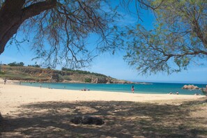 Una playa cerca