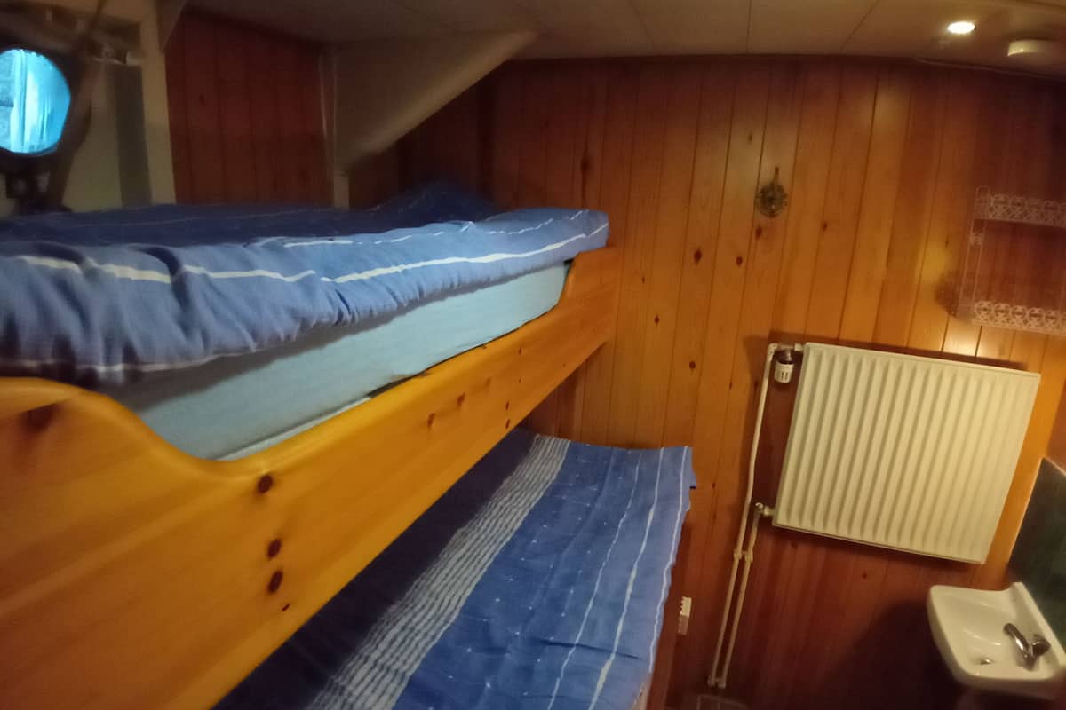 Wifi gratis y ropa de cama