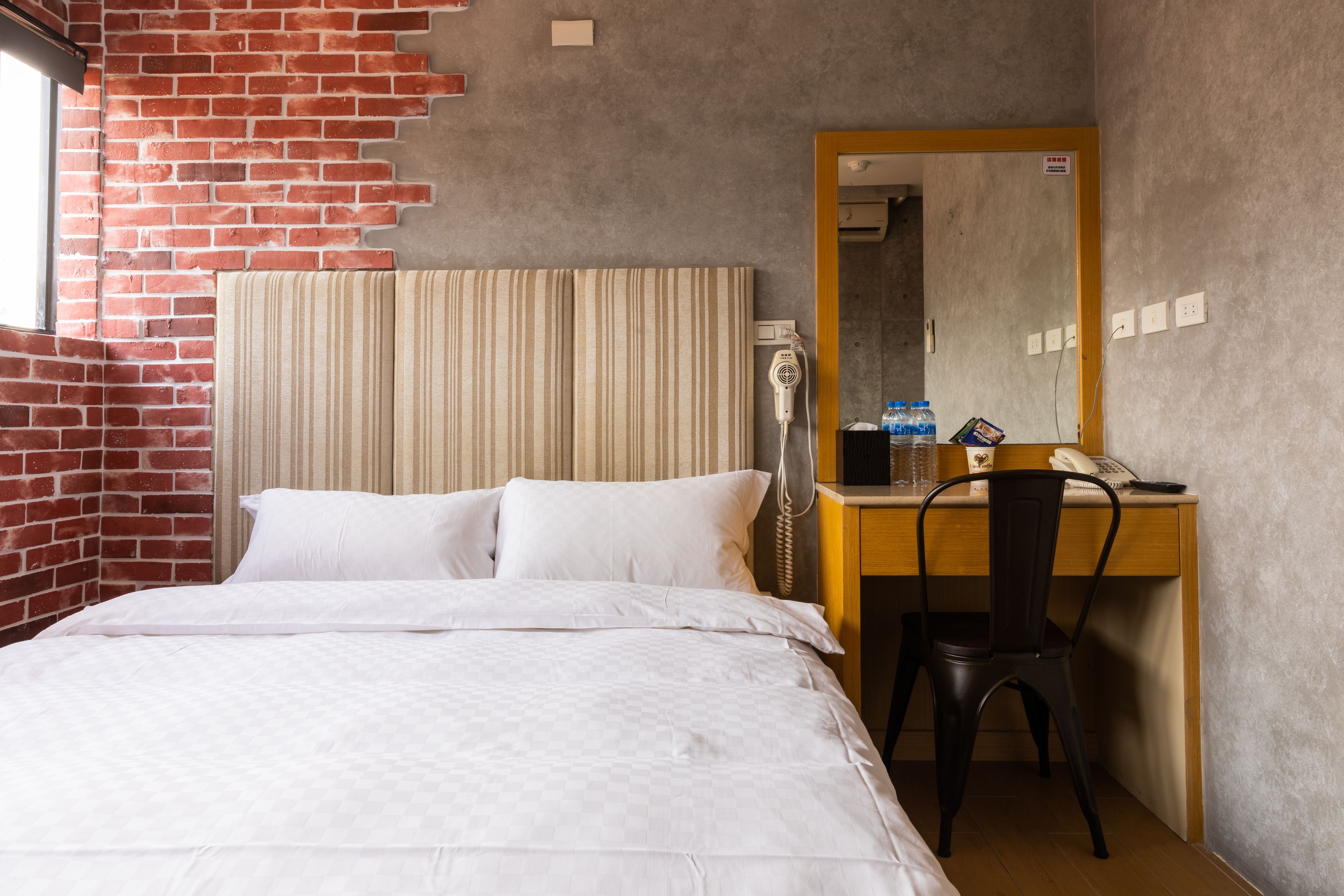 deluxe double room, 1 double bed | free wifi, bed sheets