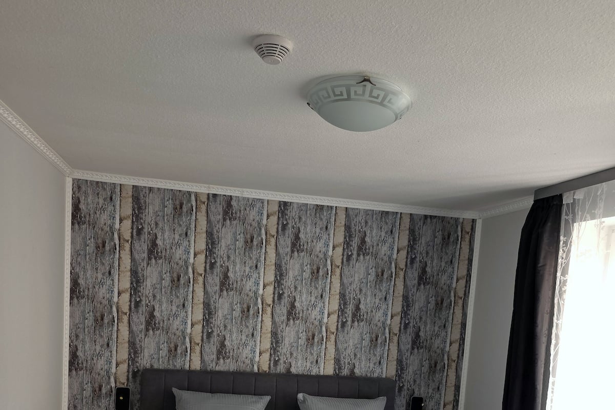 Basic Double or Twin Room, 2 Twin Beds, Non Smoking | 1 bedroom, hypo-allergenic bedding, individually decorated, desk