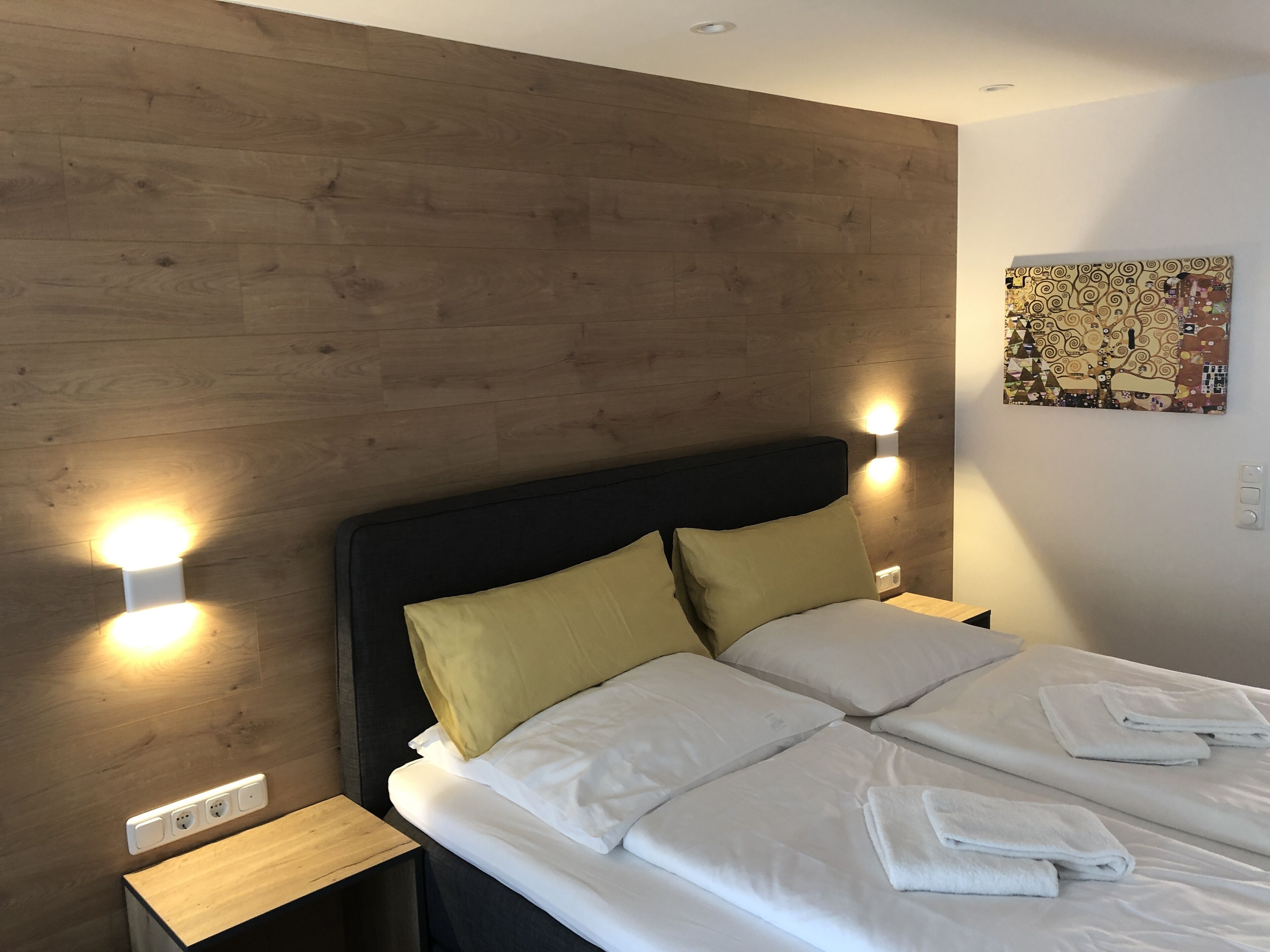 comfort double room, 1 king bed, terrace, ground floor | premium bedding, desk, cots/infant beds, free wifi