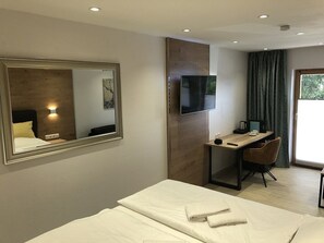 Comfort-Doppelzimmer, 1Â King-Bett, Terrasse, Erdgeschoss | Wohnbereich