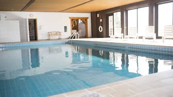 Indendørs pool