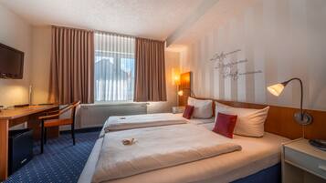 Standard-Doppelzimmer | Kostenlose Minibar, Zimmersafe, Schreibtisch, kostenloses WLAN