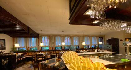 Hotel Ristorante Herbstein