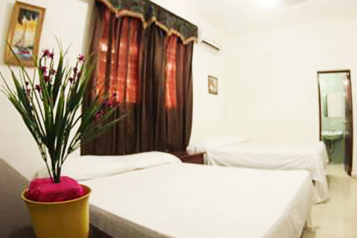 Quadruple Room (with A/C) | In-room safe, free cribs/infant beds, rollaway beds, free WiFi