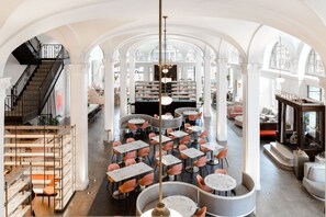 Dîner et brunch servis sur place