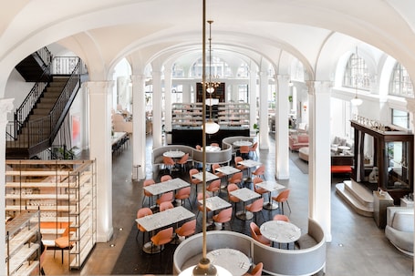 Dinner and brunch served. Quirk Hotel Richmond