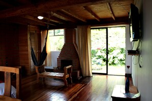 Free rollaway beds - La Montaña Mágica (Medellín)