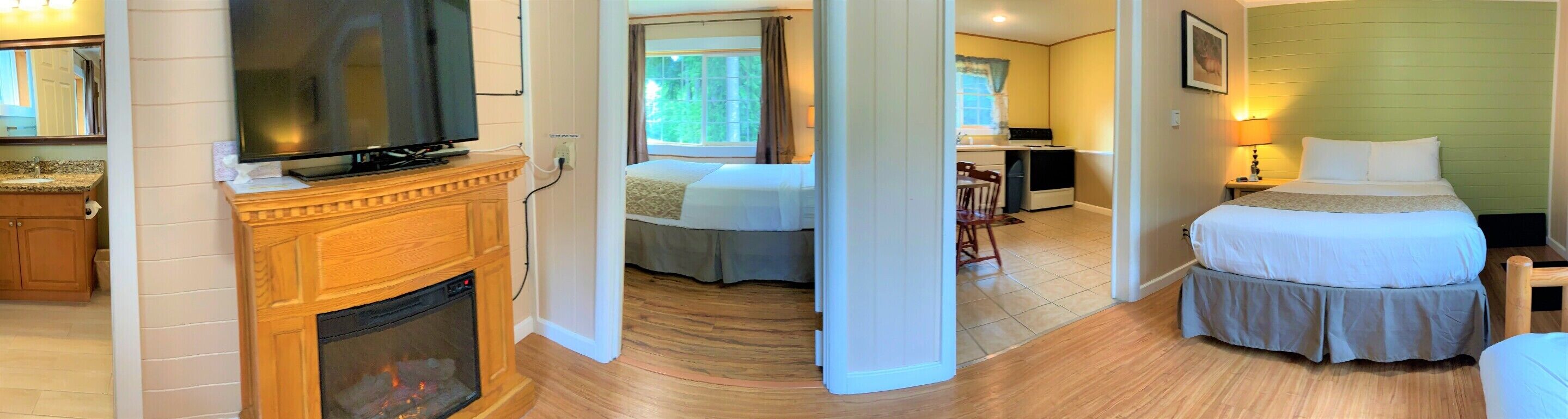 Deluxe One-Bedroom Room #6 - 2 Queen Beds, 1 Sofa Bed, Kitchen, Fireplace, No Pets Allowed | WiFi (free), bed sheets