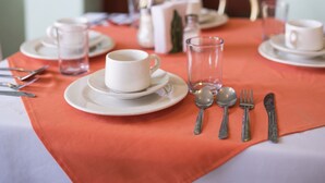 Breakfast and lunch served - Hotel Arisa Oaxaca (Oaxaca)