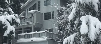 Belle Neige Suites- Whistler