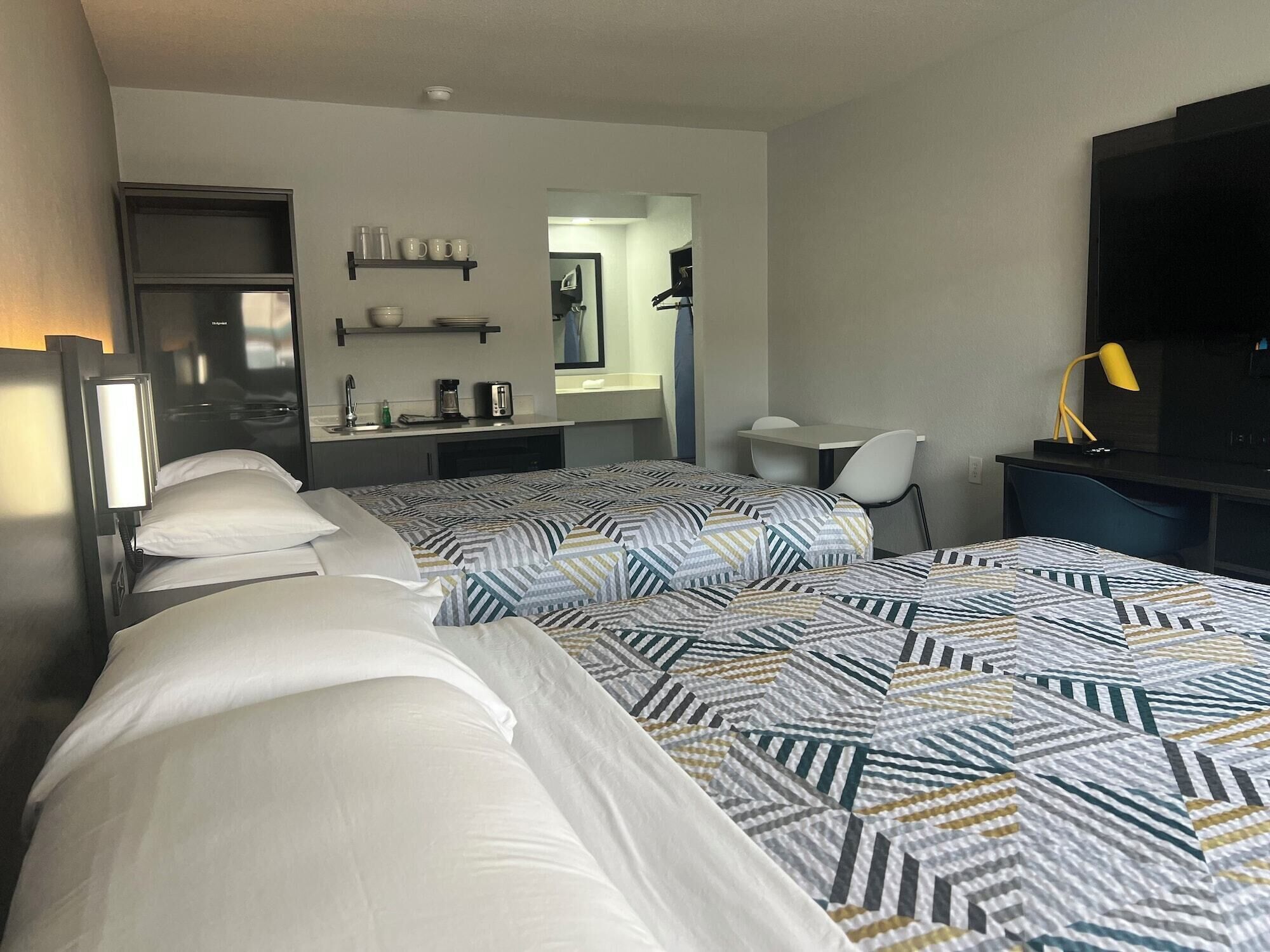 Desk, iron/ironing board, free WiFi, bed sheets