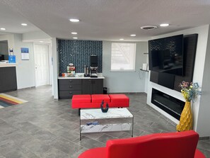 Lobby - Studio 6 Tulsa, OK - Central (Tulsa)