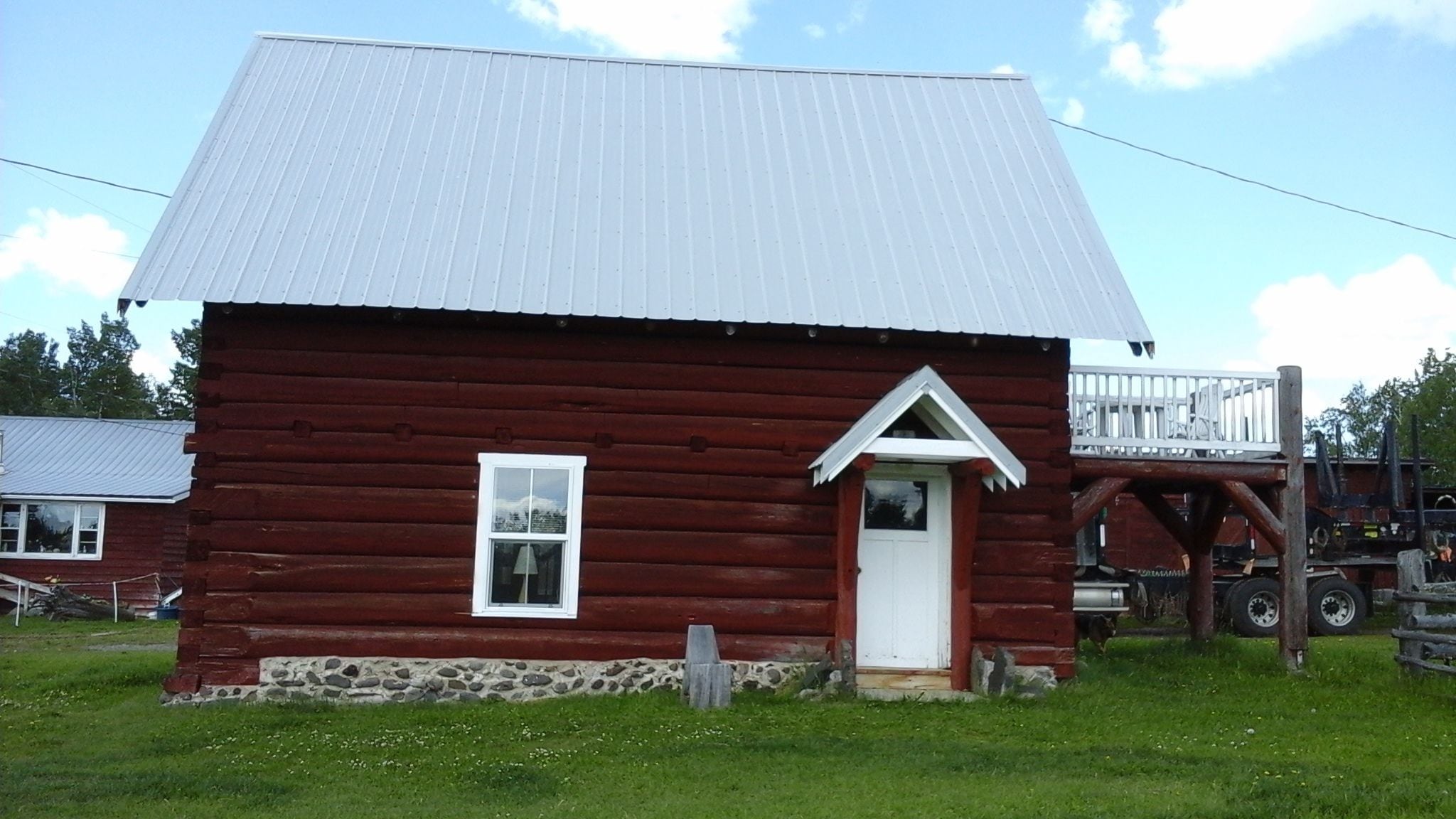 Cabin, 2 Bedrooms, Garden View | Bathroom | Shower, free toiletries, towels