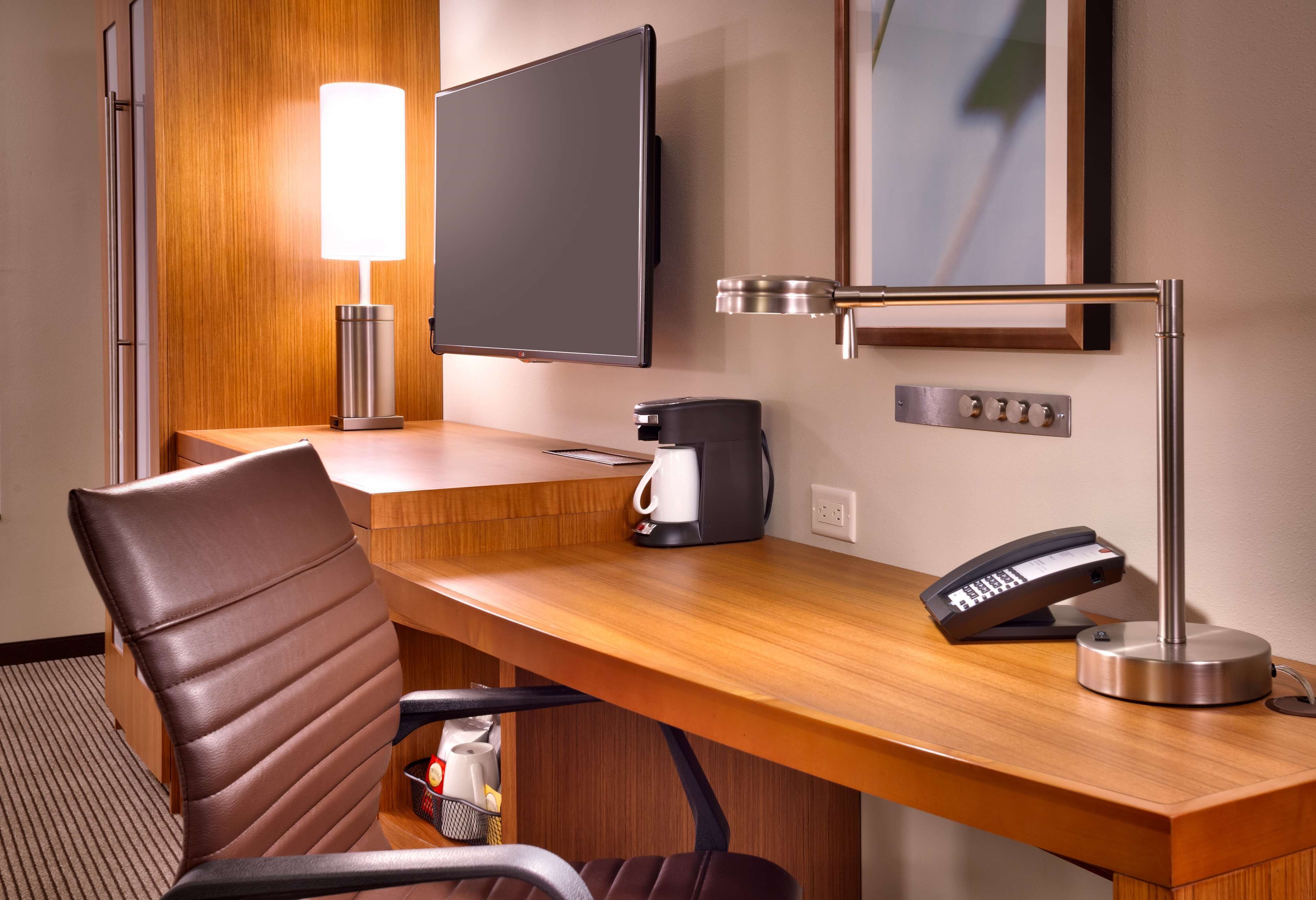 premium bedding, in-room safe, individually furnished, desk