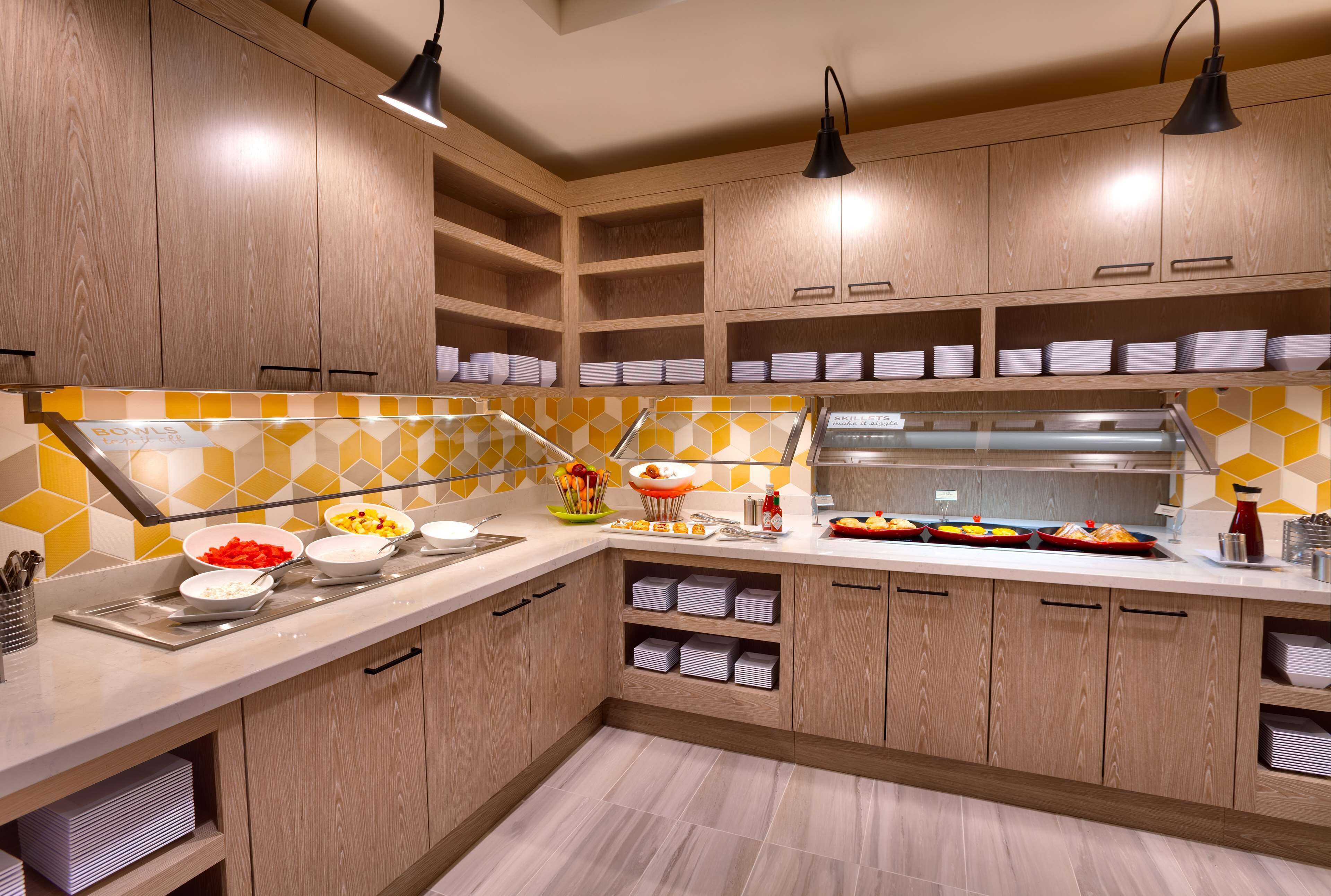 breakfast, lunch, dinner served; american cuisine